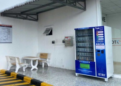 máy bán hàng tự động