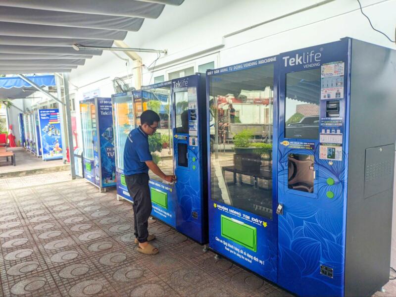 máy bán hàng tự động