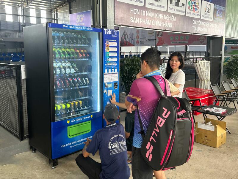 máy bán hàng tự động